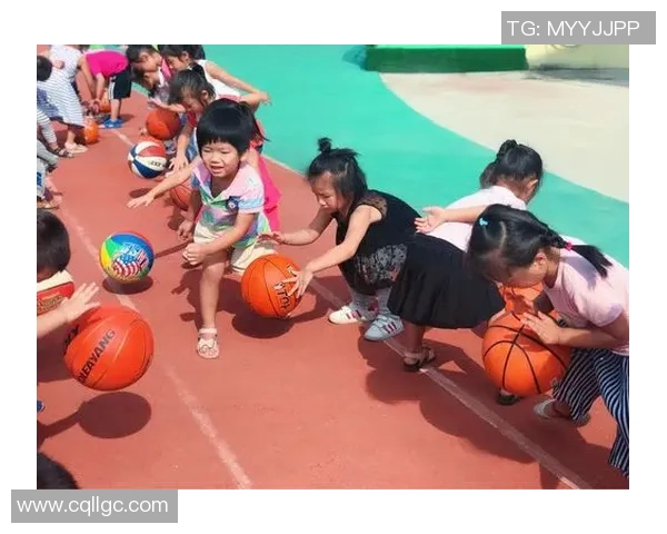 篮球明星春节归乡与家人团聚分享成长与梦想的温馨时刻